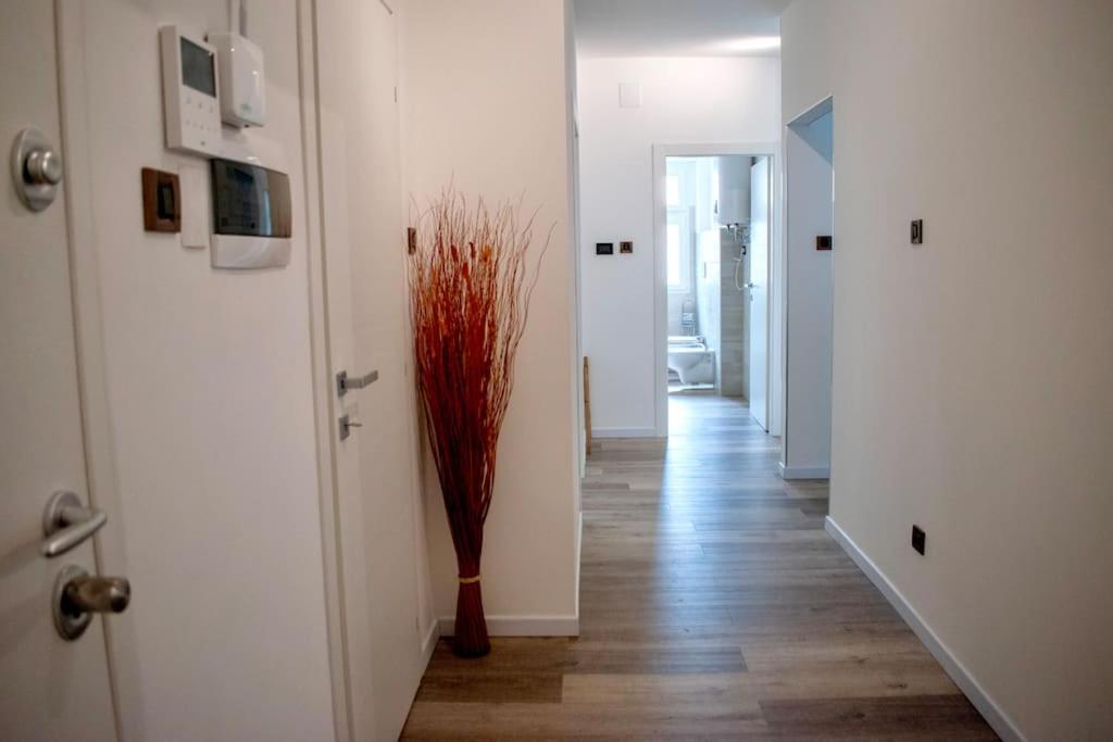 10Min From Center, 3 Bedroom Apartment With Balcony トレント エクステリア 写真