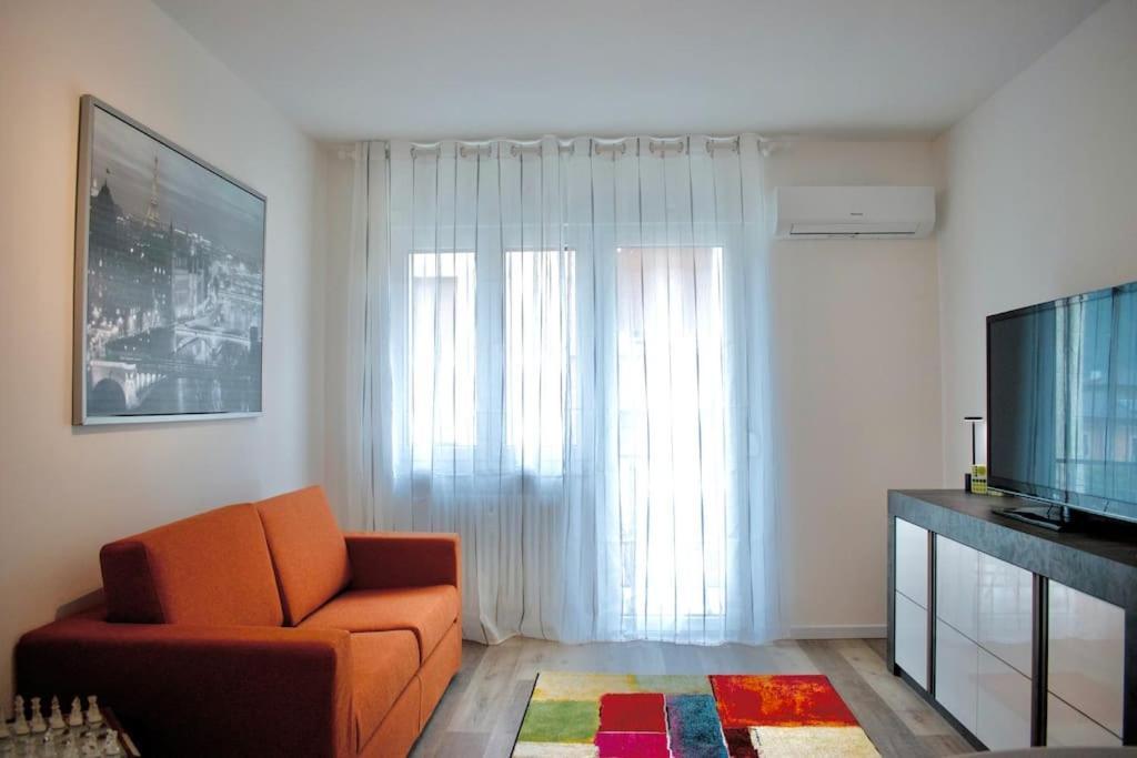 10Min From Center, 3 Bedroom Apartment With Balcony トレント エクステリア 写真